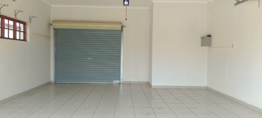 To Let 3 Bedroom Property for Rent in Flamwood North West